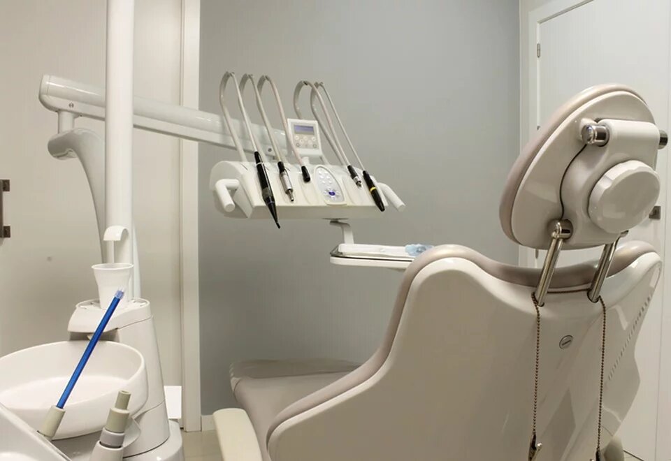 Какие услуги предлагают современные стоматологические клиники?